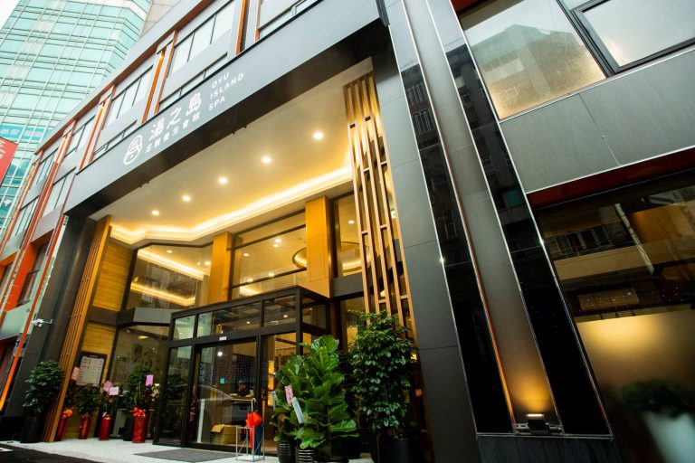 78397951 153116836033348 1685199327040897024 o 768x512