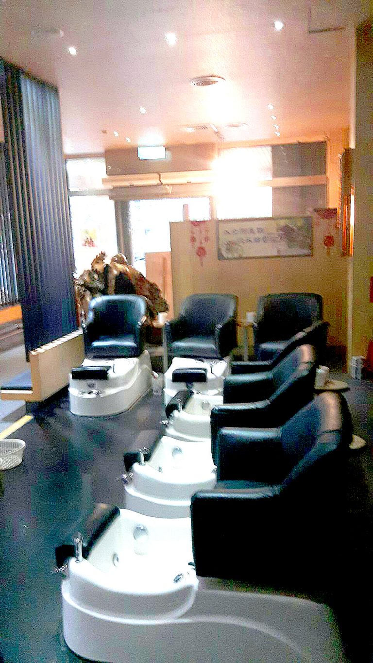 S 6111168310114 768x1365