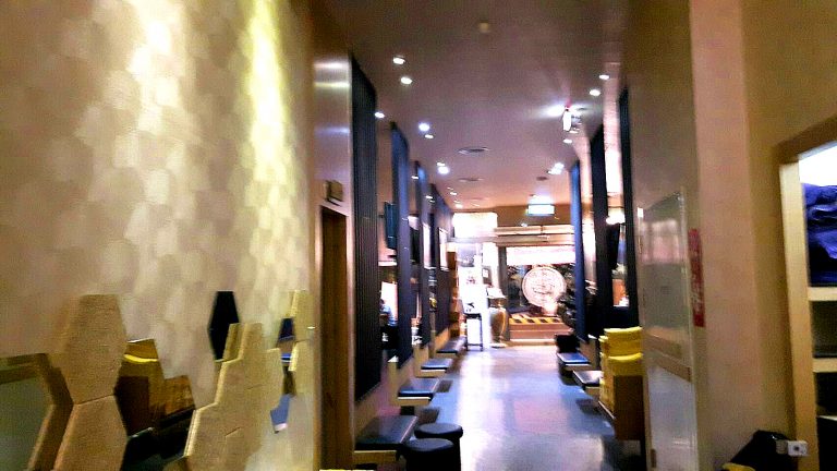 S 6111168449611 768x432