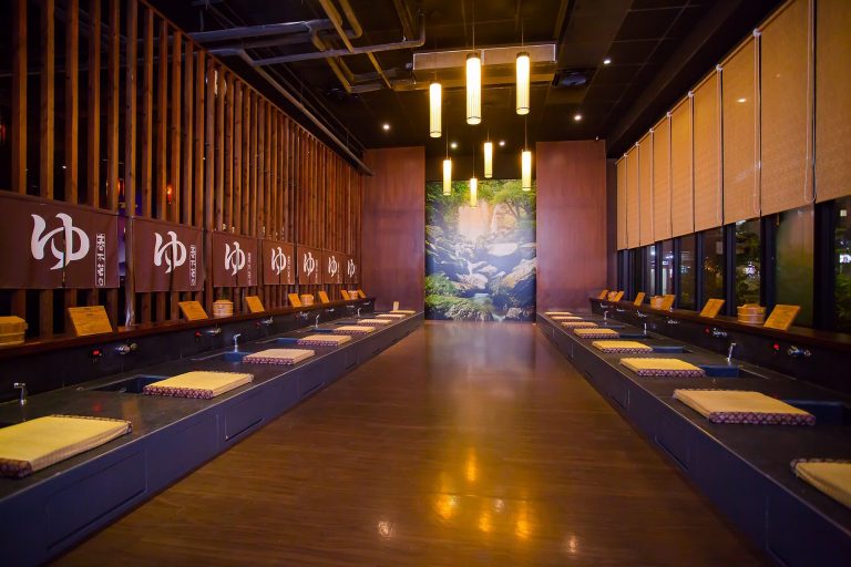 14053861 1253667157978682 7875124616856456416 o 768x512