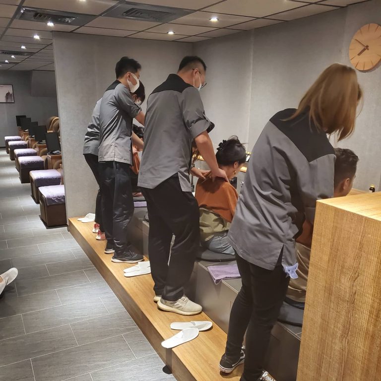 90452779 143036947211583 3507399151522414592 o 768x768